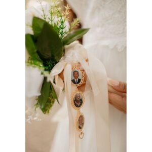 Relicário Personalizado com Fotos para Noiva