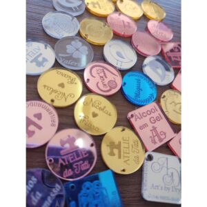 Etiquetas Personalizadas Acrílico 1,5/2cm – Sua Marca