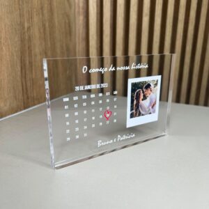 Placa Acrílica Personalizada com Foto e Calendário